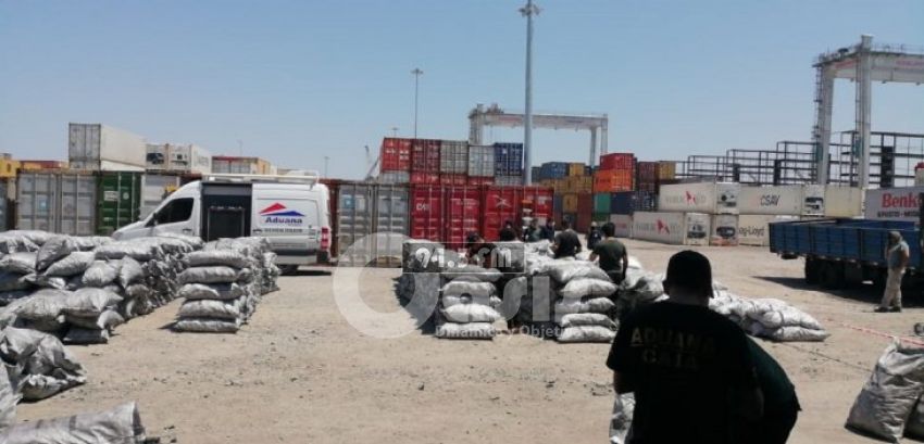 Hallan cocaína en medio de carbón vegetal