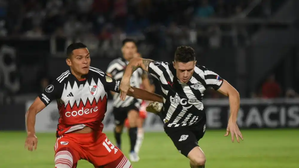 Libertad sucumbe ante River