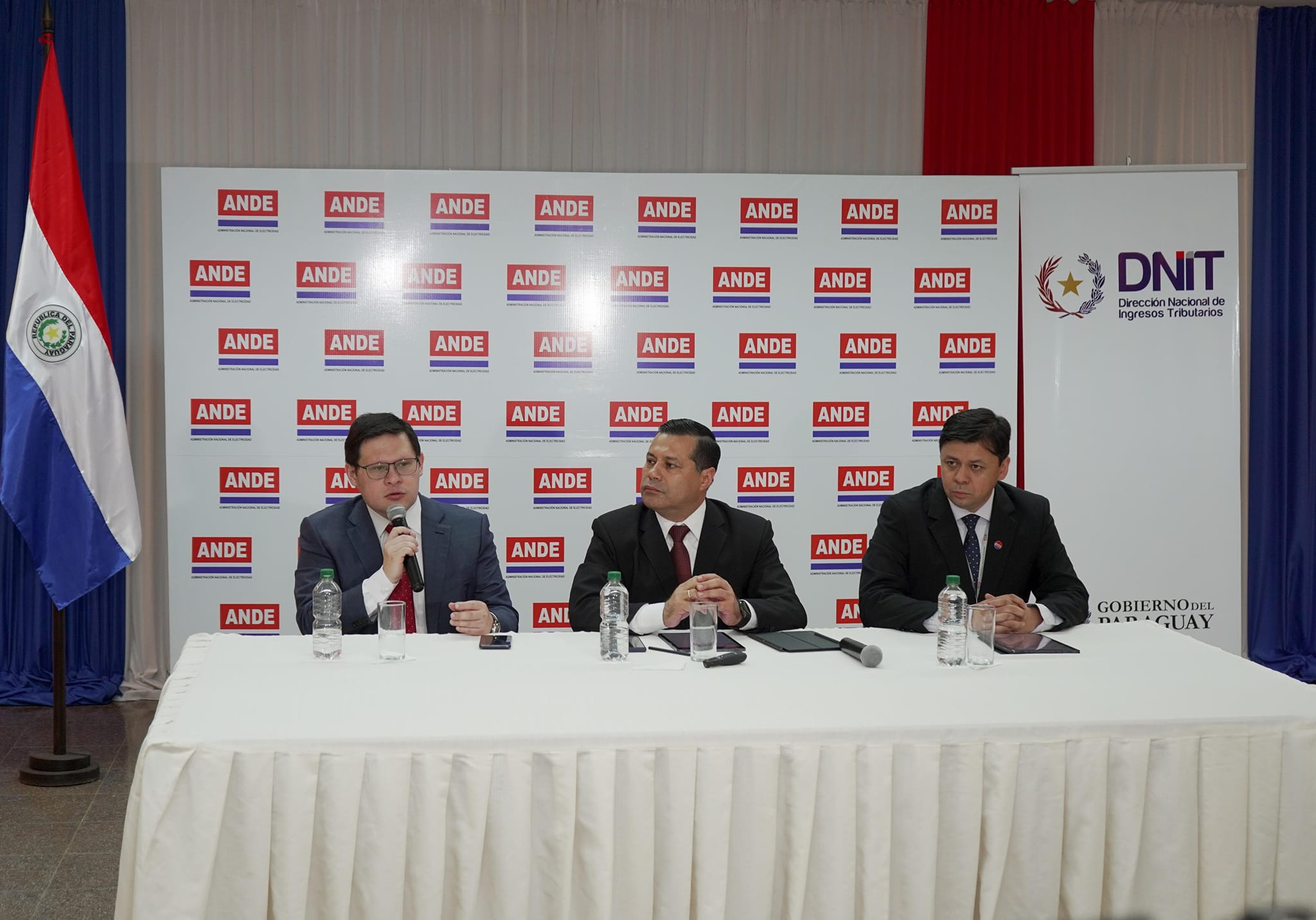 Ande cortó servicio a 6.518 morosos y refinanció a 306