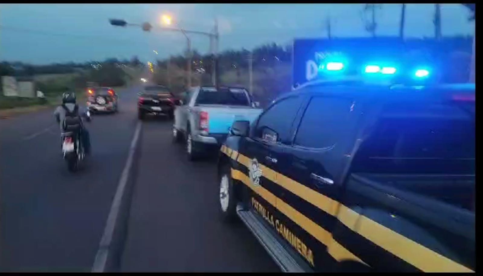 Una mujer muere tras ser embestida por un automóvil en un cruce donde el semáforo no funciona hace tiempo