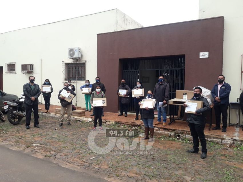 Entregan computadoras para escuelas indígenas de la zona de Pedro Juan