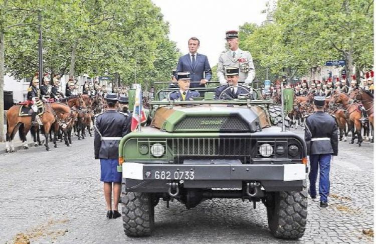 Francia celebra el 14 de julio empañado por la violencia