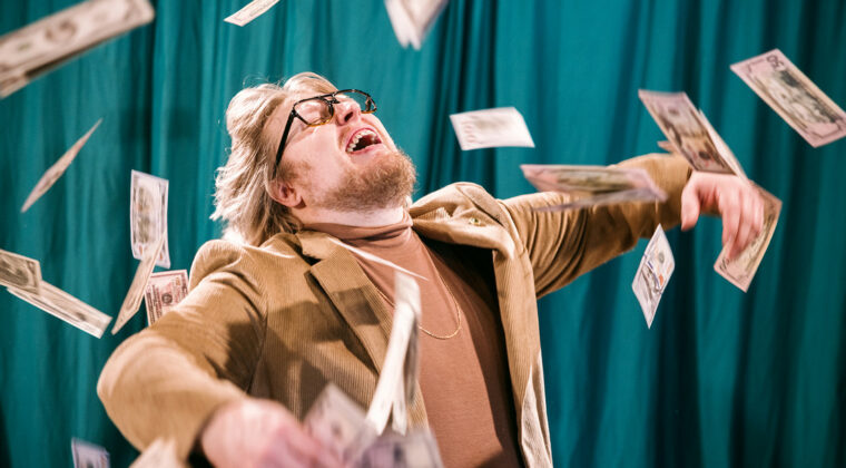 Un hombre gana la lotería tres veces en un año: ¿Cuál fue su truco?