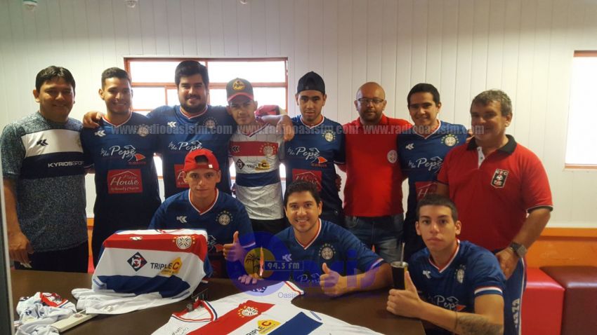 Jugadores de Amambay de visita por Radio Oasis