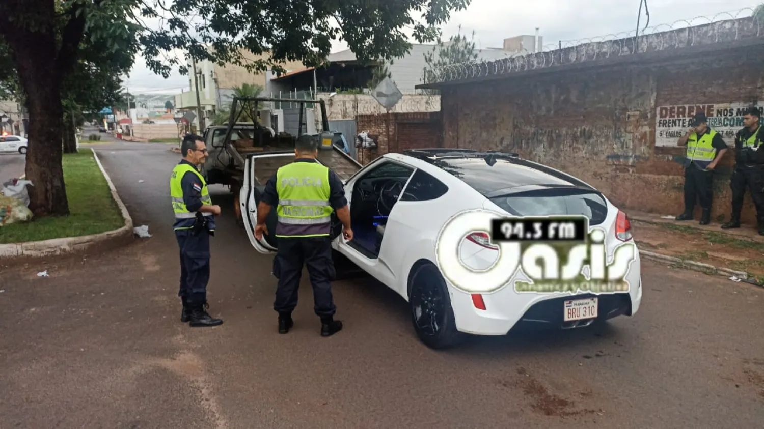 Vuelco tras choque entre vehículos en PJC