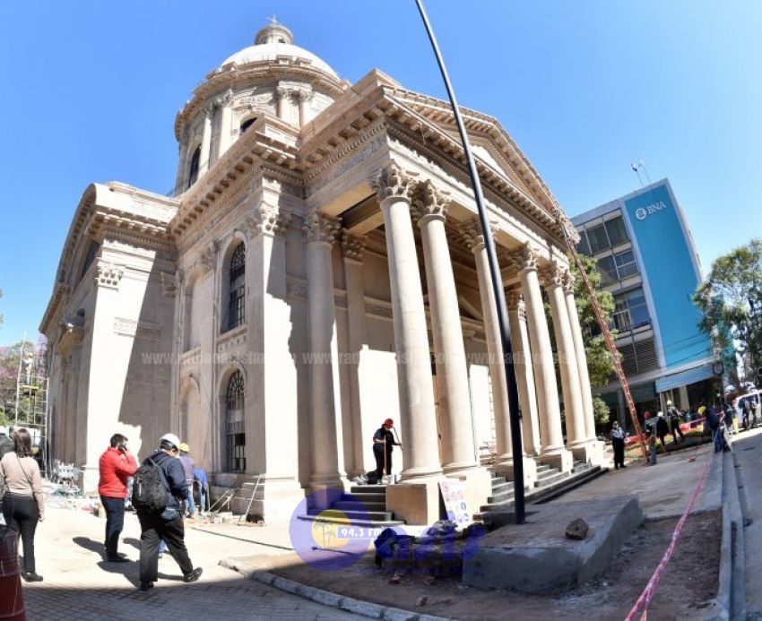 Cartes declara Patrimonio Histórico Nacional al Panteón de los Héroes