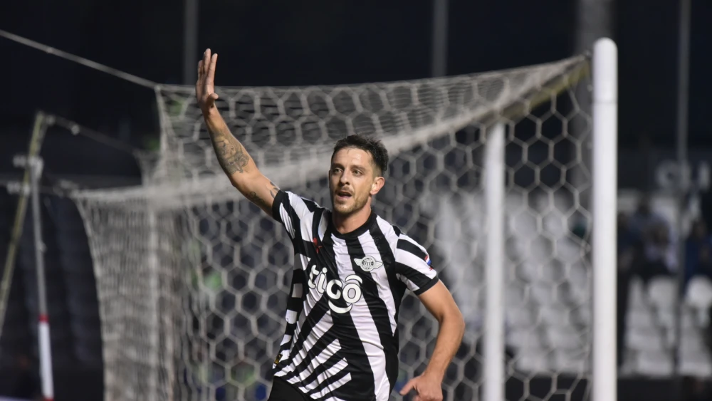 Libertad triunfa ante Nacional y va a la Sudamericana