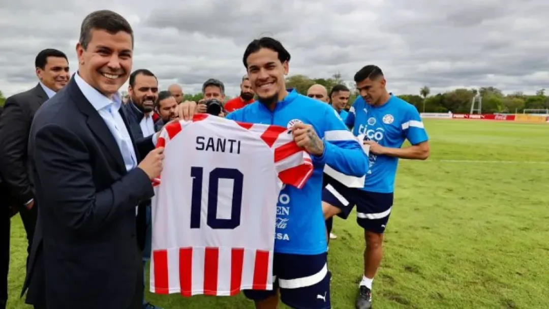 Peña promulga ley que le permite decretar feriado por clasificación al Mundial