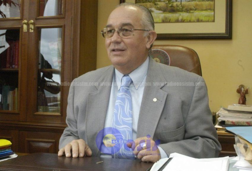 Imputan a Bajac por coima