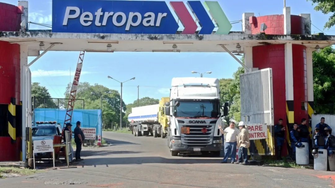 Anuncian que Petropar reduce el precio del diésel en G. 250