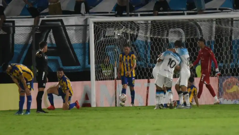 Otra derrota en Copa: Luqueño sucumbe frente a Racing