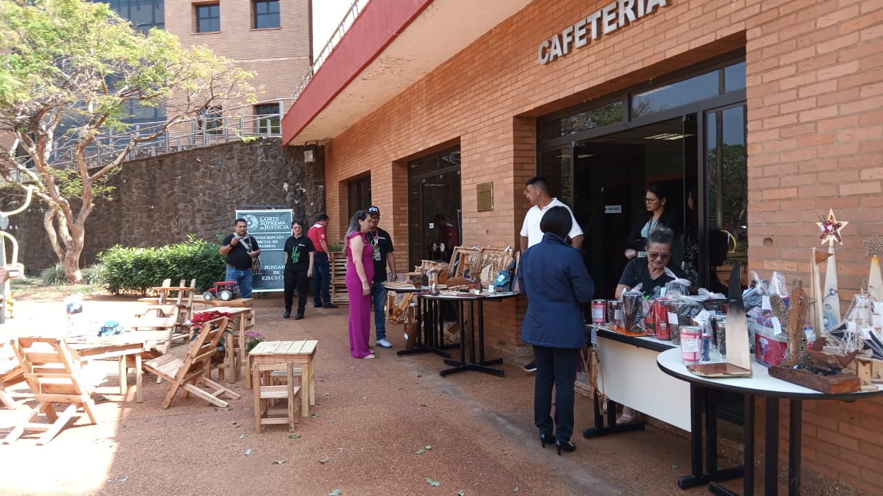 Exposición de trabajos de PPLs tiene gran aceptación