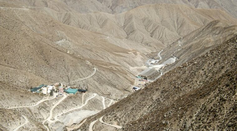 Al menos 27 obreros muertos deja incendio en mina de oro en Perú