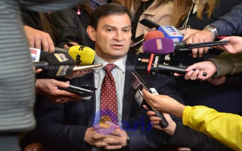 Titular del Congreso considera que ley de autoblindaje debe mantenerse