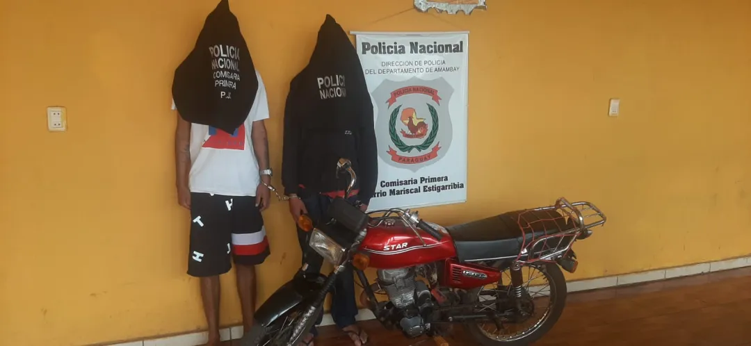 Menores fueron detenidos por agentes policiales tras circular en moto sin documentaciones