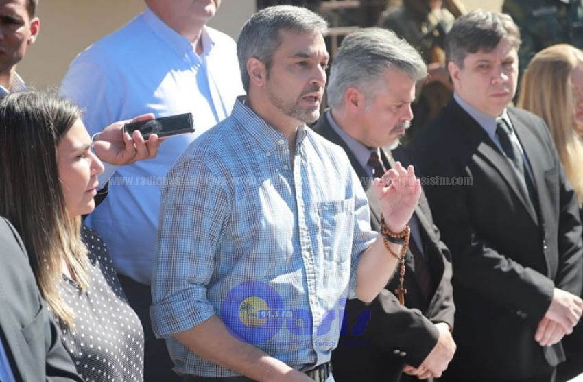 Abdo Benítez insta al Poder Judicial que se ponga los pantalones