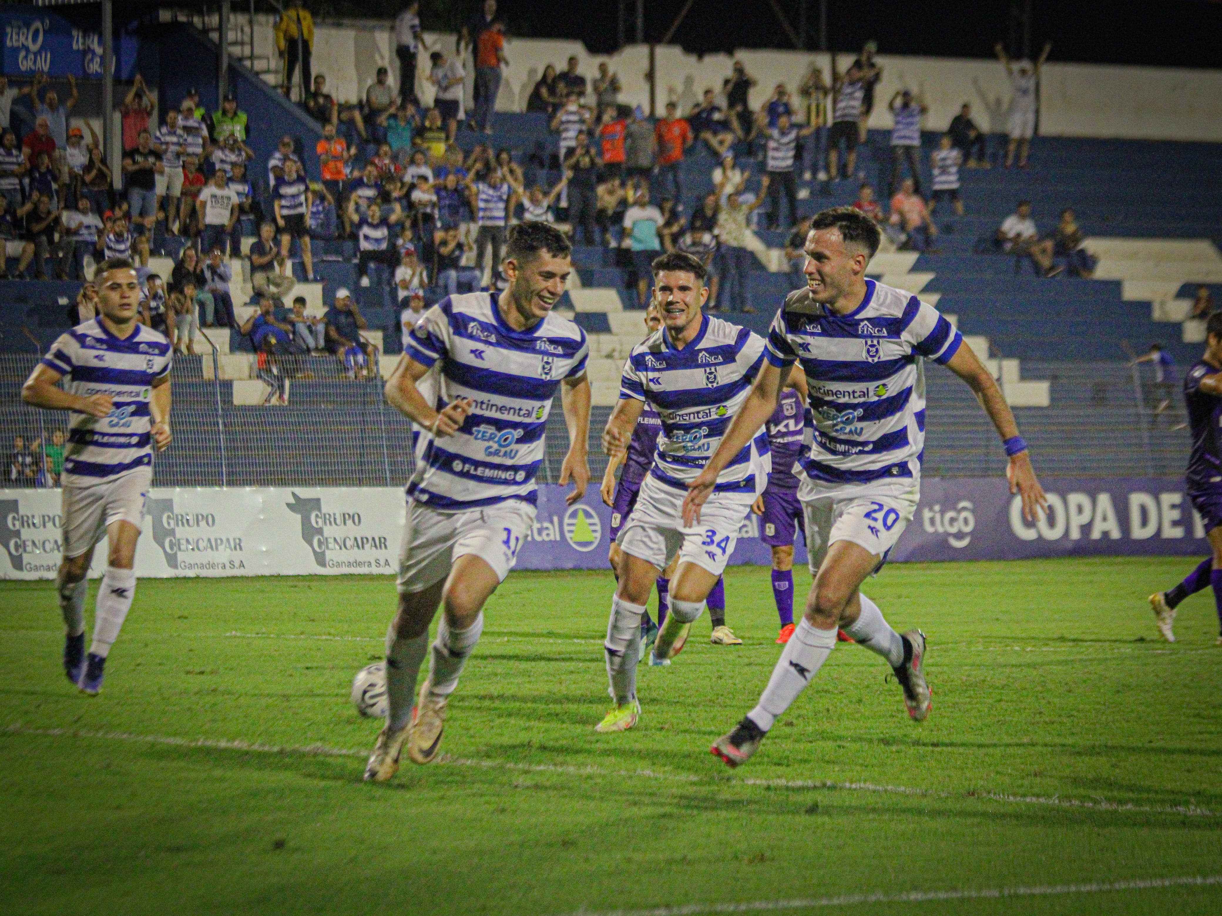 El Gallo, bravo en su corral