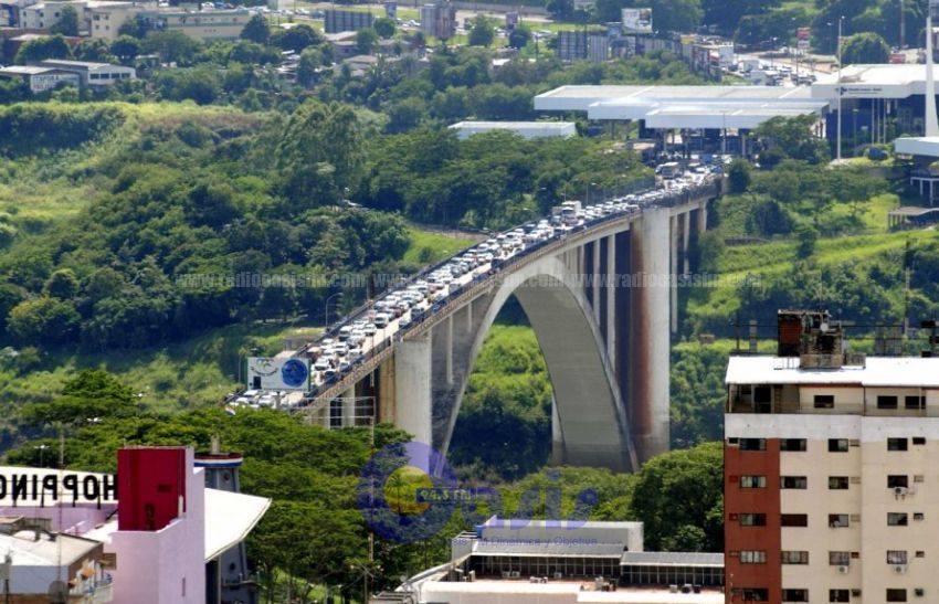 Gobierno retoma control del Puente de la Amistad