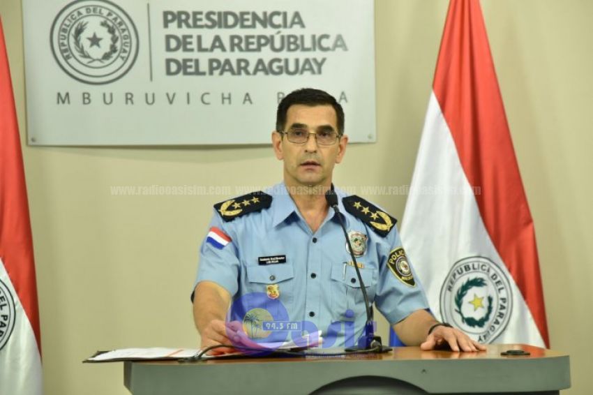 Comandante de la Policía renuncia y asume cuestionado comisario