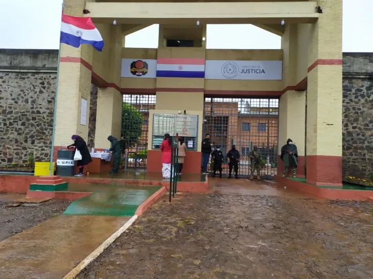 Condenan a diez años de cárcel a miembros del PCC por tomar de rehén a guardiacárcel