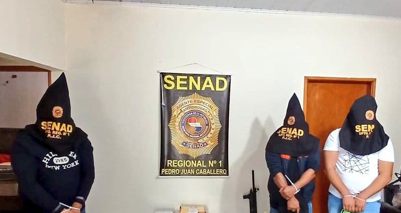 Sujetos detenidos con 25 paquetes de cocaína fueron imputados