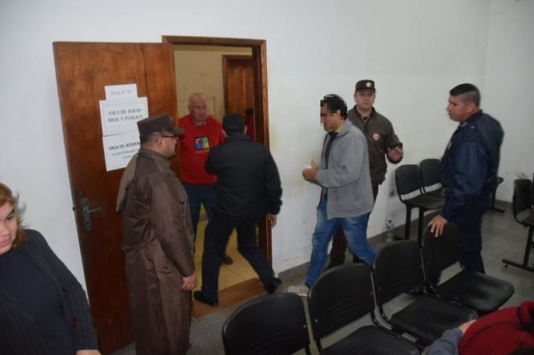 Reclusos matan a condenado por violación y asesinato de niñas