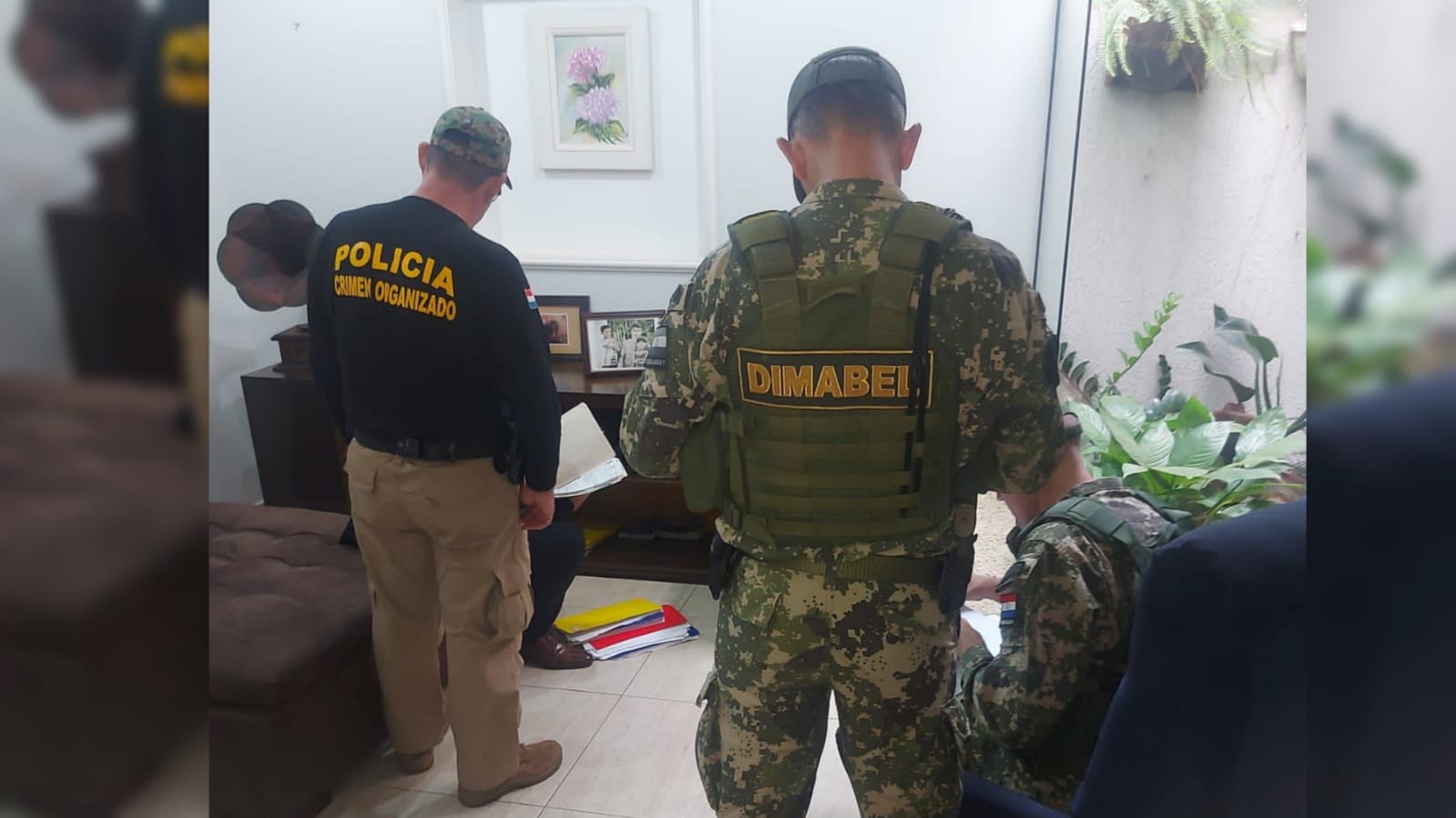Conocido local comercial fue allanado por estar presuntamente vinculado al tráfico ilegal de armas