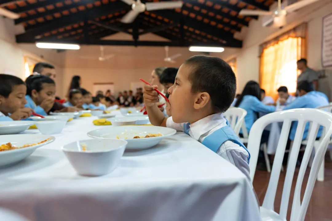 El mayor programa social de Paraguay alcanza a más de un millón de niños