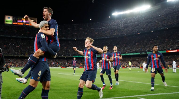 Barcelona vence al Real Madrid sobre la hora