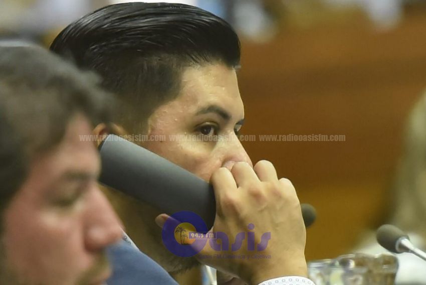 Pérdida de investidura se hará a través de una ley