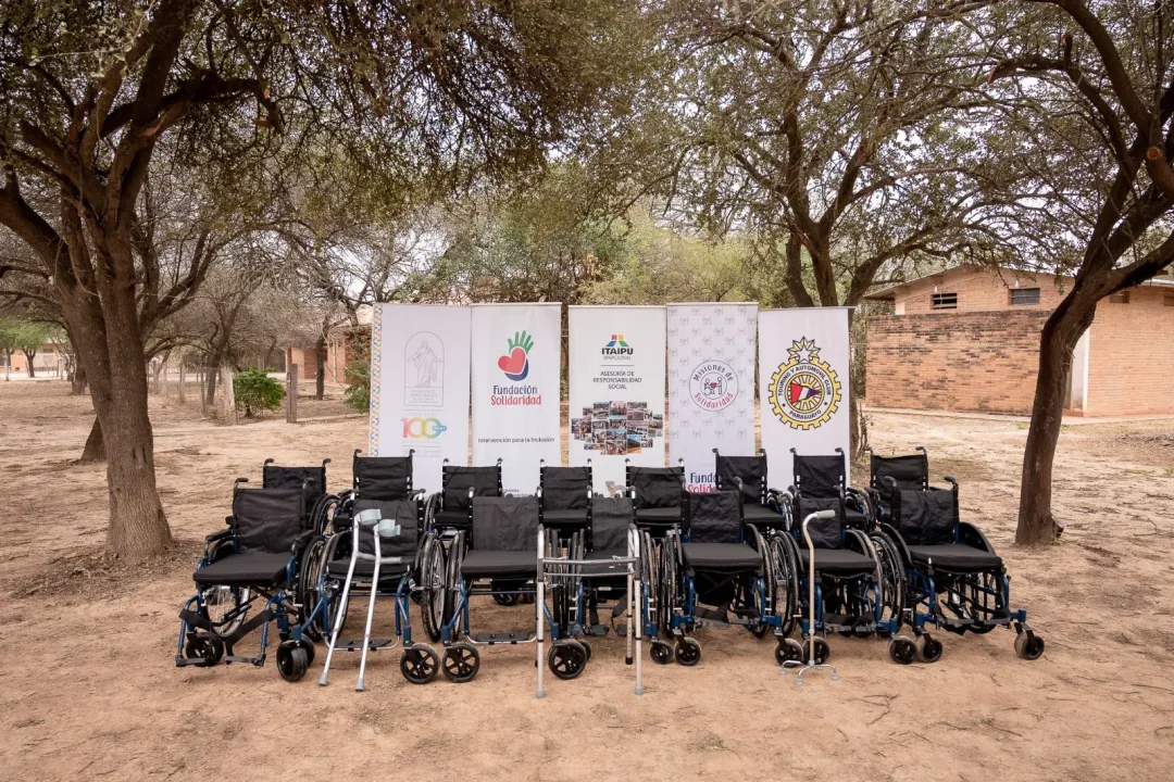 Entrega de sillas de ruedas refuerza inclusión y movilidad de pobladores del Chaco