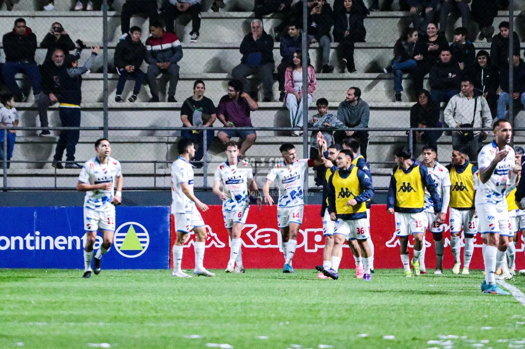 Nacional le da una cachetada a Olimpia y lo vence por 2-0