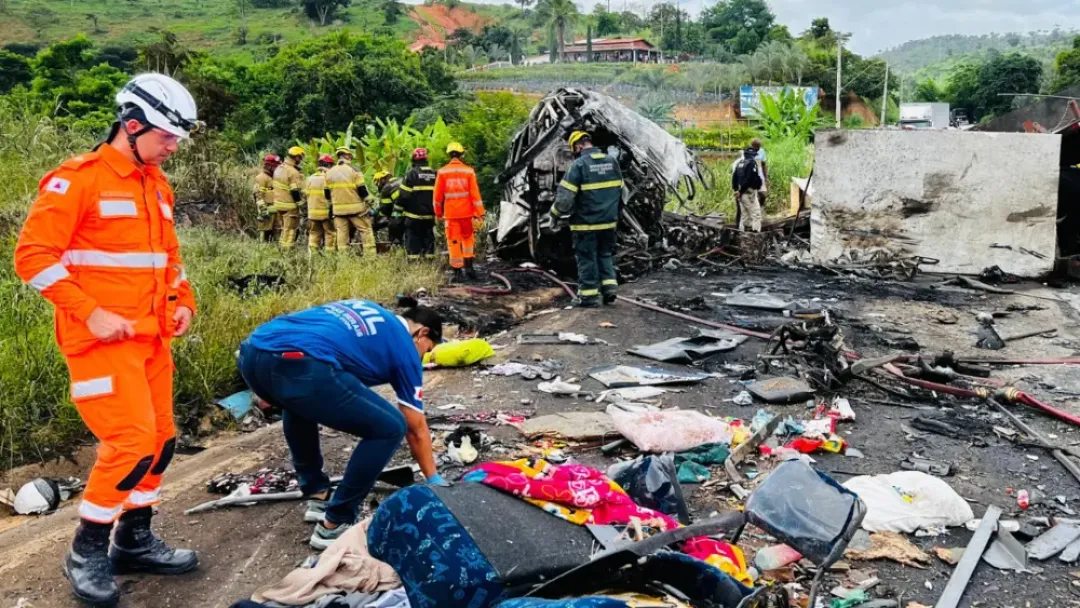 22 personas fallecen en un accidente de autobús en Brasil