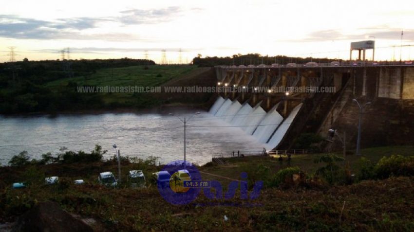 Celebran 50 años de la central hidroeléctrica Acaray
