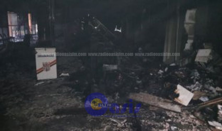Roban e incendian la Municipalidad de Encarnación