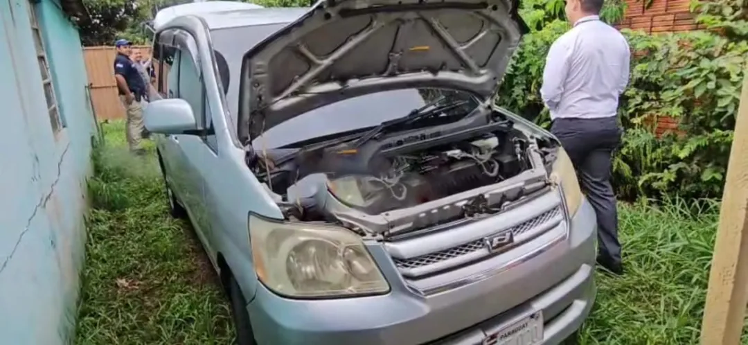 Hallan supuesta camioneta utilizada días atras en asalto a funcionarios de casa de Cambio