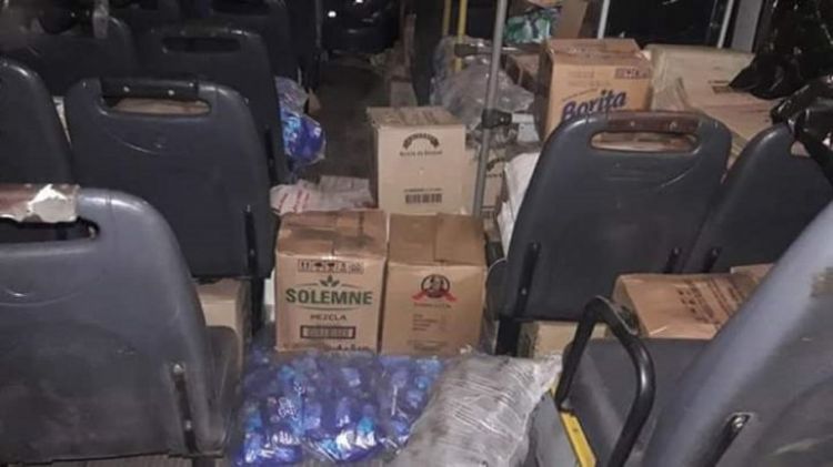 Interceptan colectivo repleto de mercaderías de contrabando