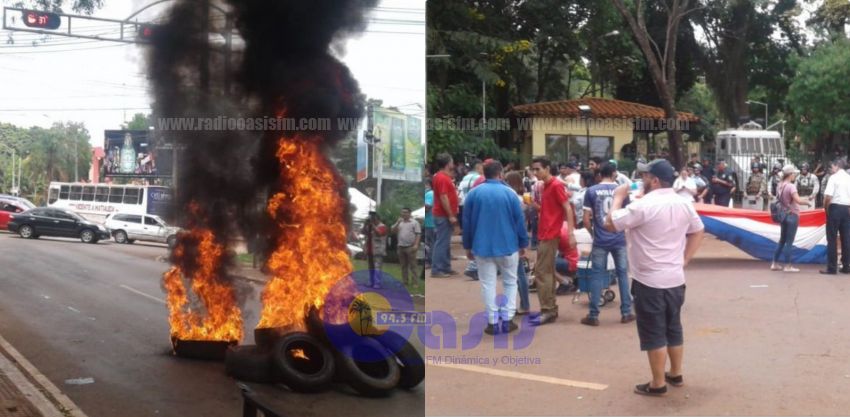 Incidentes frente a la Municipalidad de Ciudad del Este  tras protestas