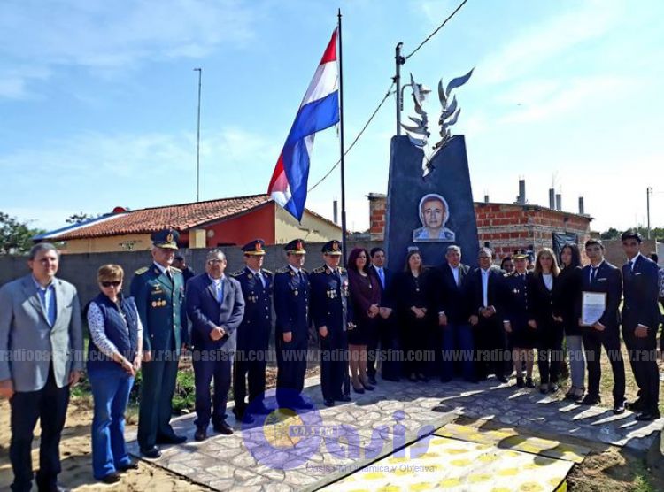 Inauguran monumento en honor a comisario abatido en Capitán Bado