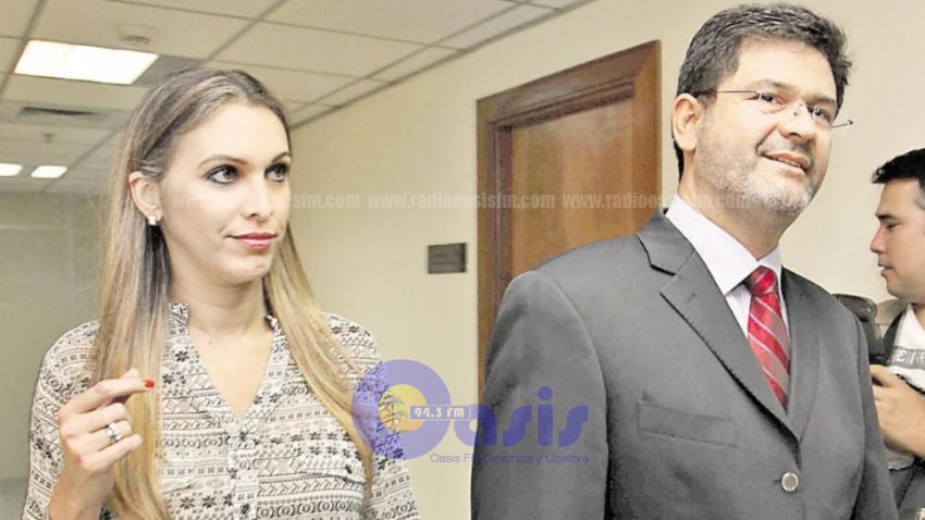 Piden expulsión de diputados