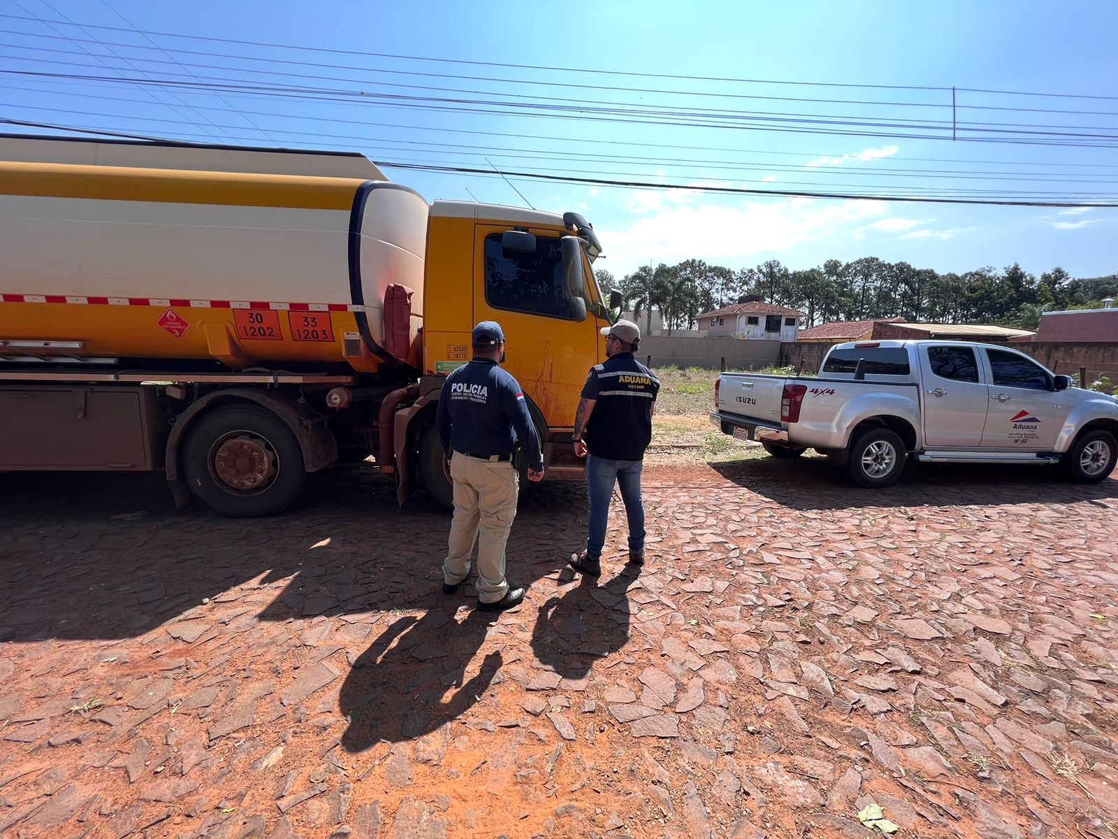 Camión con 21 mil litros de combustible fue incautado por la fiscalía y agentes de Delitos Económicos