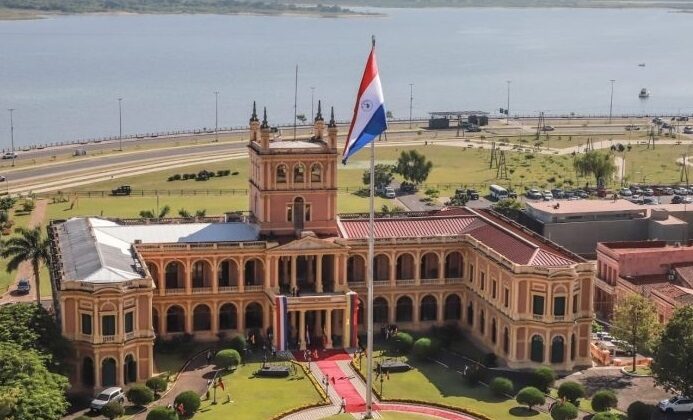 Un feriado para despedir septiembre y cambio de hora para recibir a octubre