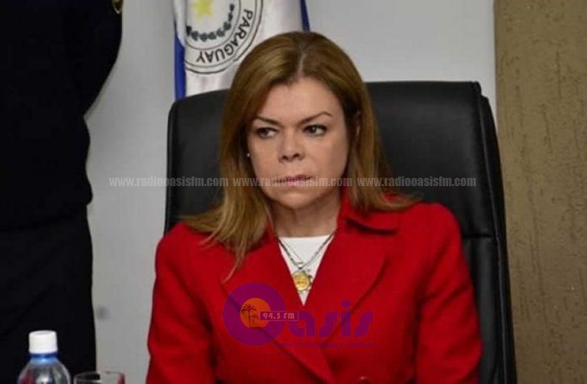 CDE: convocan a Sandra McLeod para descargo