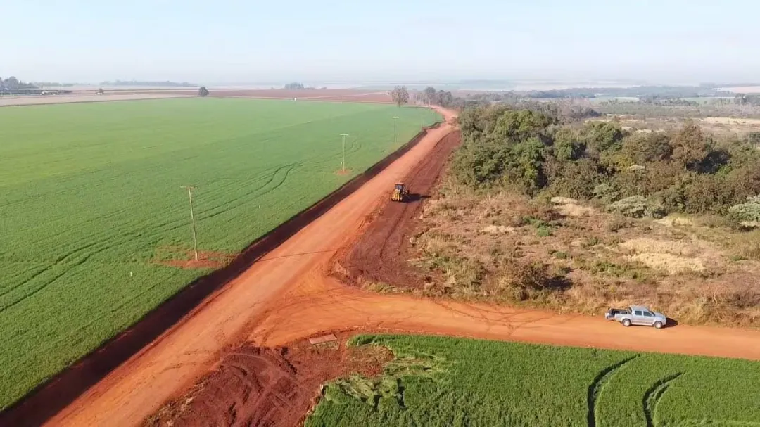 MOPC reporta progresos en la obra vial clave para productores de banana