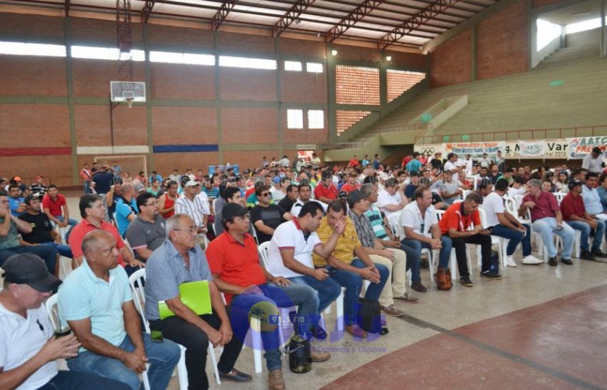 Camioneros contra ingreso de bitrenes