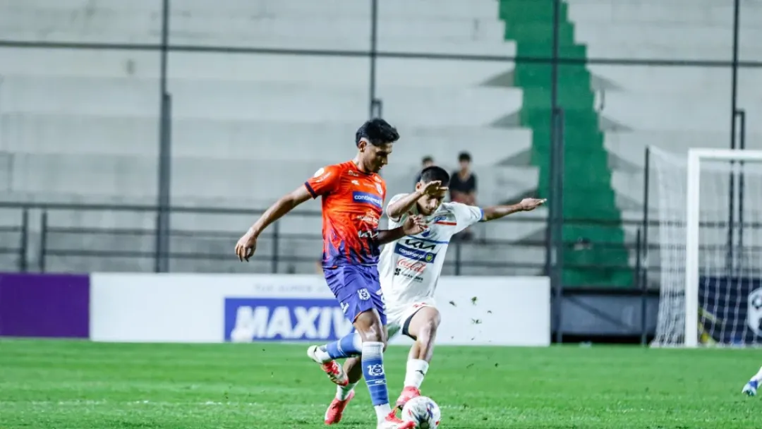 Matías Cáceres salva un punto para 2 de Mayo en su visita a Nacional