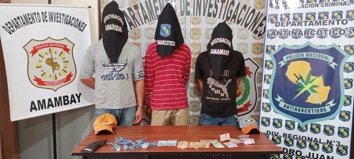 Operativo policial en PJC incauta presunta cocaína y detiene a tres personas