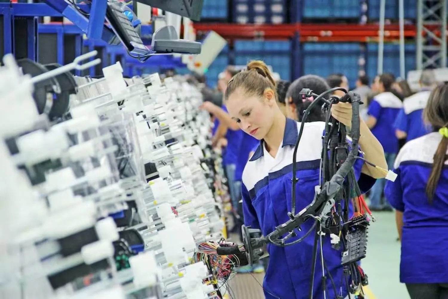 Congreso aprueba paquete de leyes para inversión, maquila y producción digital