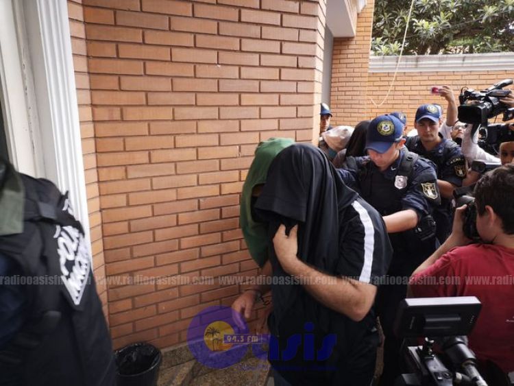 Solicitan prisión para policías que apoyaron a narcos