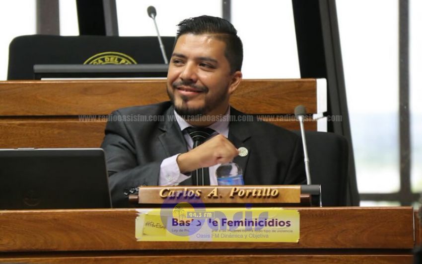 Diputado Portillo anuncia que no renunciará pese a escraches